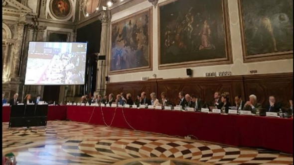 comisia de la venetia - fb toader