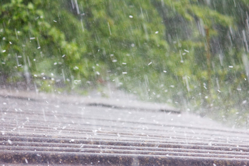 grindina vremea meteo ploaie de vara_shutterstock_1044840481