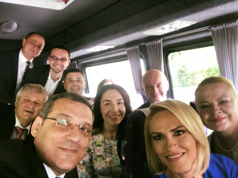 Gabriela Firea autobuz FB_1