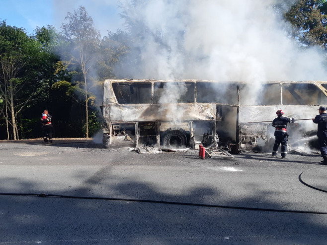 autocar incendiu Gutai (1)