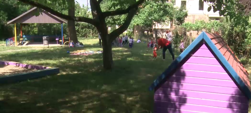 Noi detalii în cazul copilului înecat la Timișoara: educatoarea a mai pierdut o fetiță în aceeași zi. Plecase să își ia o cafea