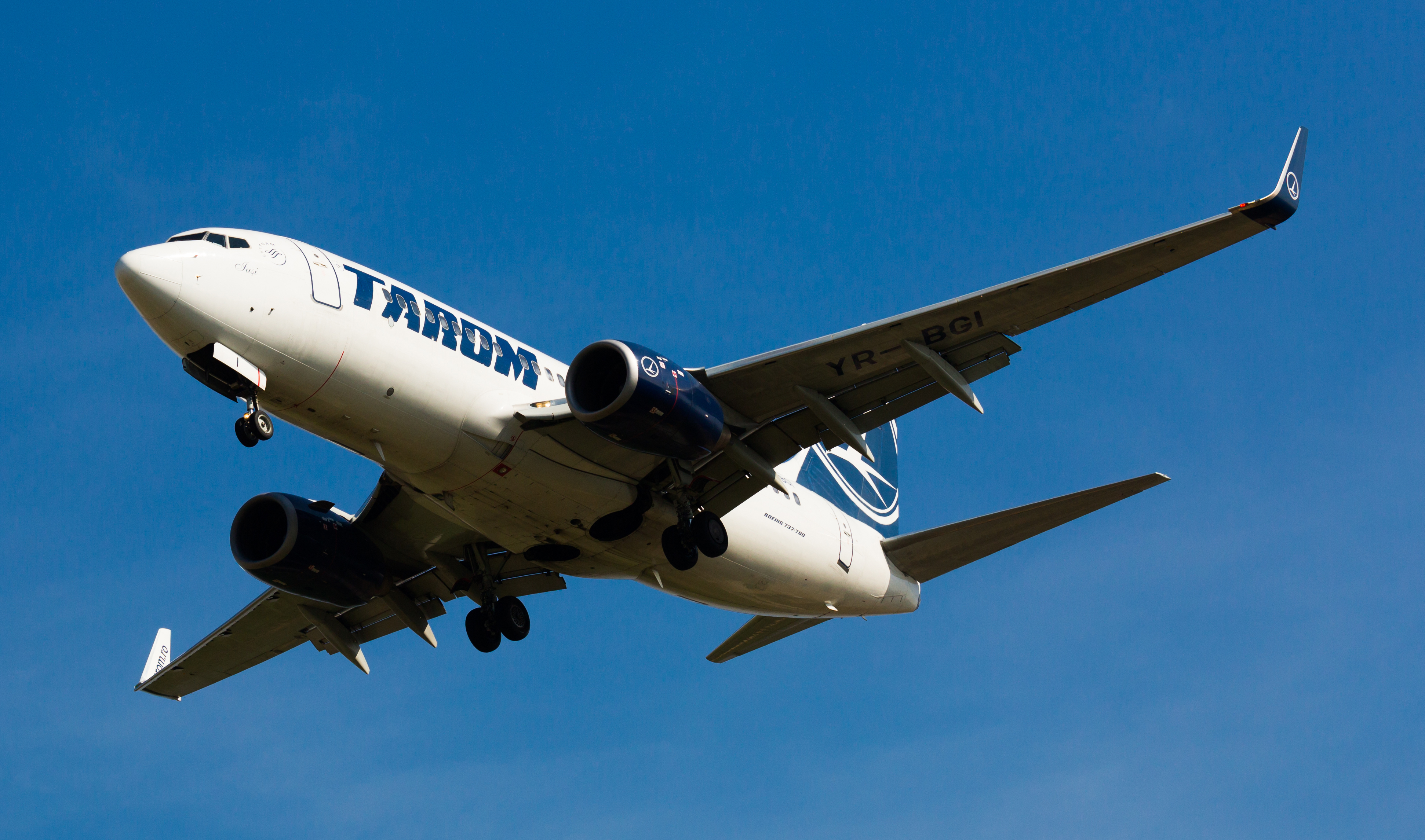 TAROM ofera reduceri la orice bilet cumparat in perioada 26-28 mai
