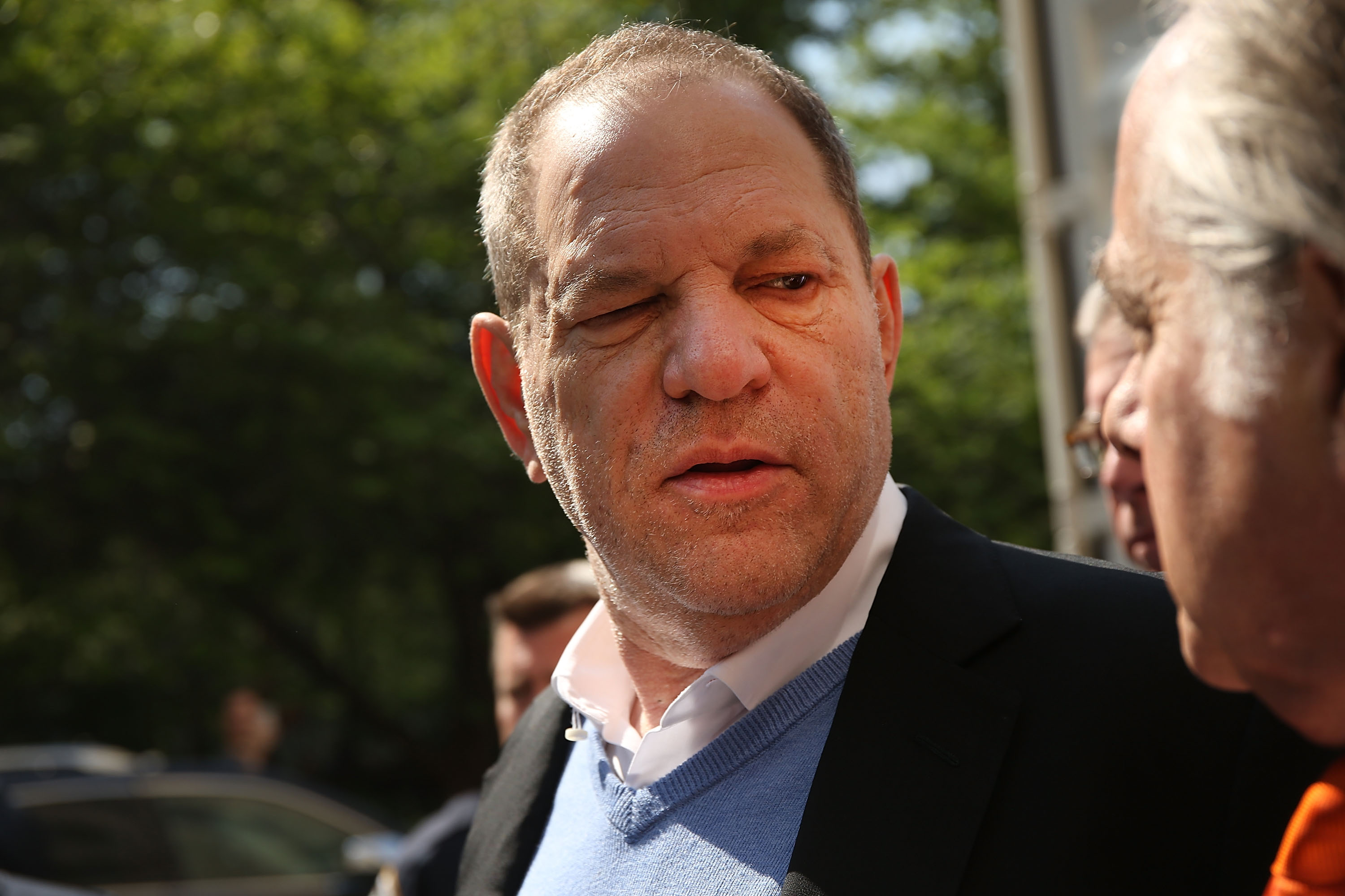 Harvey Weinstein a fost transferat din închisoare în spital. Producătorul de la Hollywood are COVID-19 şi dublă pneumonie