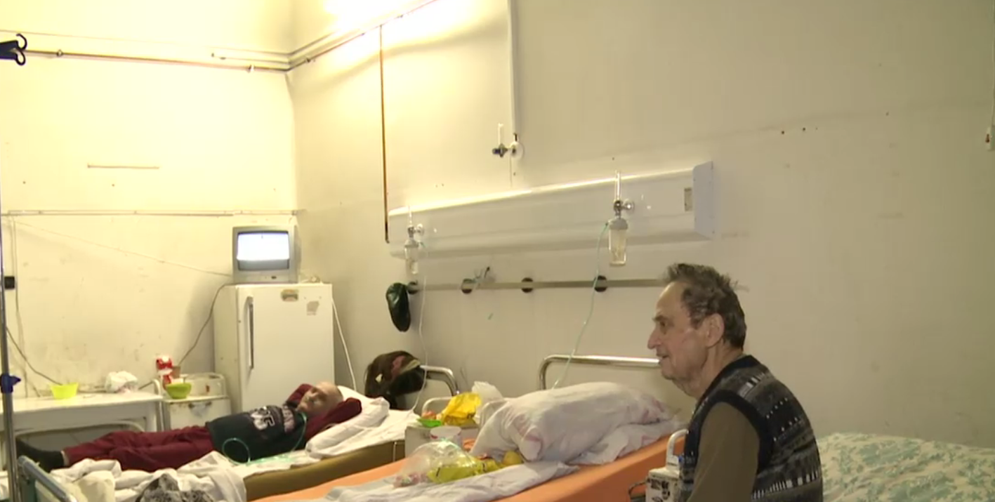 Video. Realitatea dura din spitalele din Romania: „Pacientii simt ca n-au şansa sa supravieţuiasca in condiţiile astea”