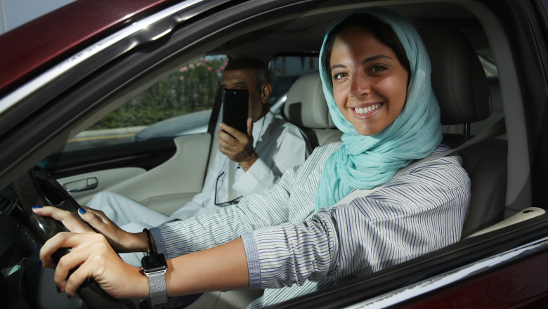 femeie la volan arabia saudita