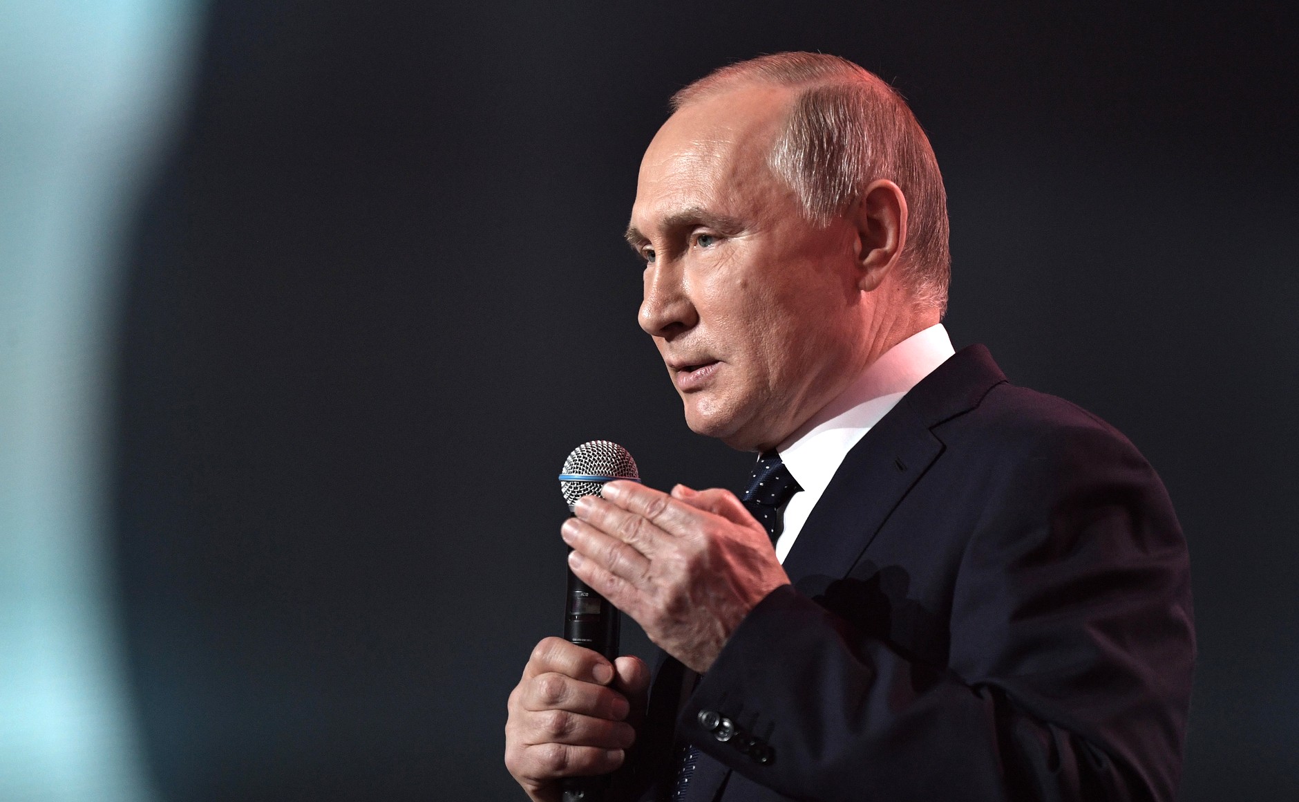 Letonia interzice televiziunea de propaganda a lui Vladimir Putin