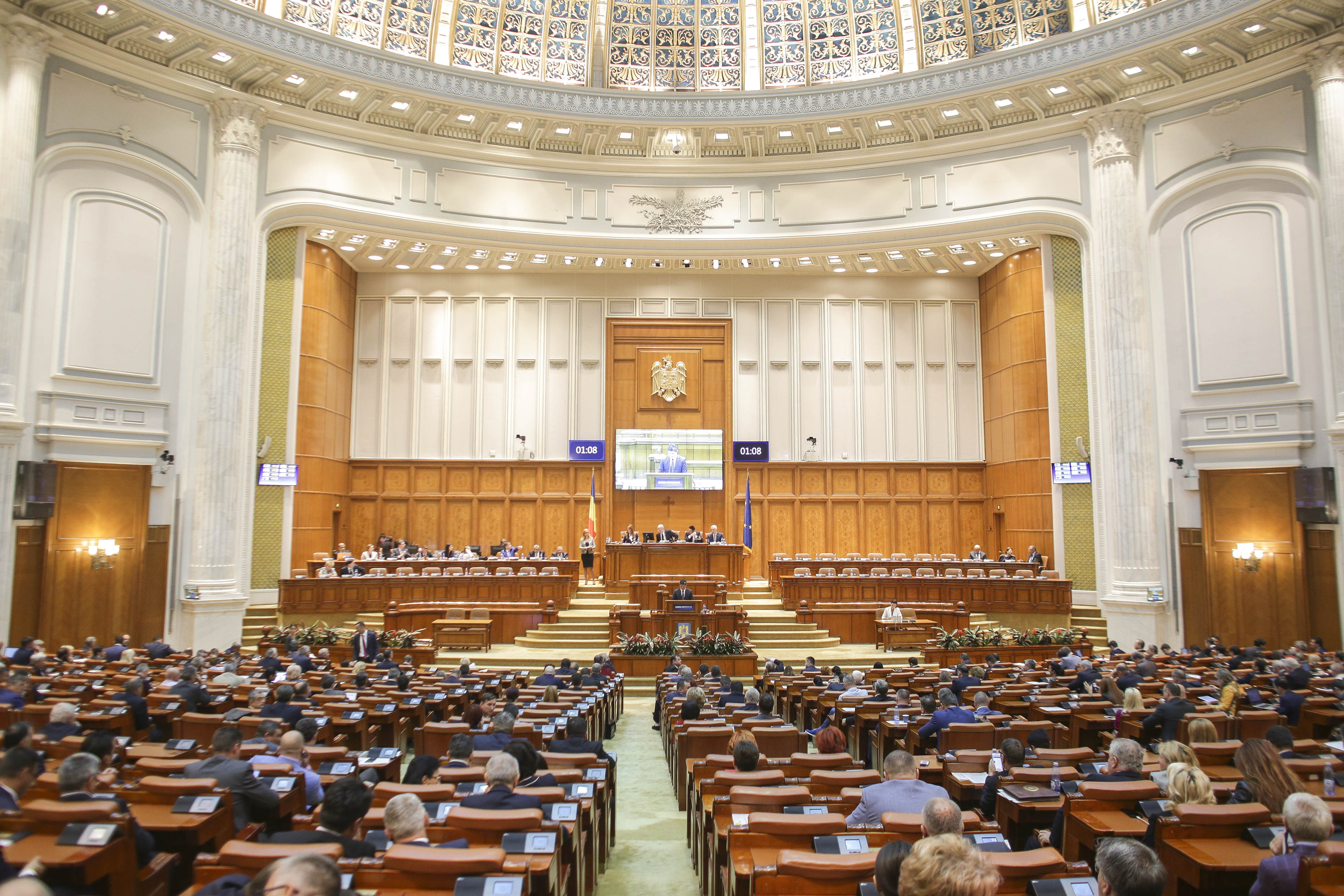 Parlamentul votează consiliile de administrație ale TVR și Radio România și noul președinte al Autorităţii Electorale Permanente