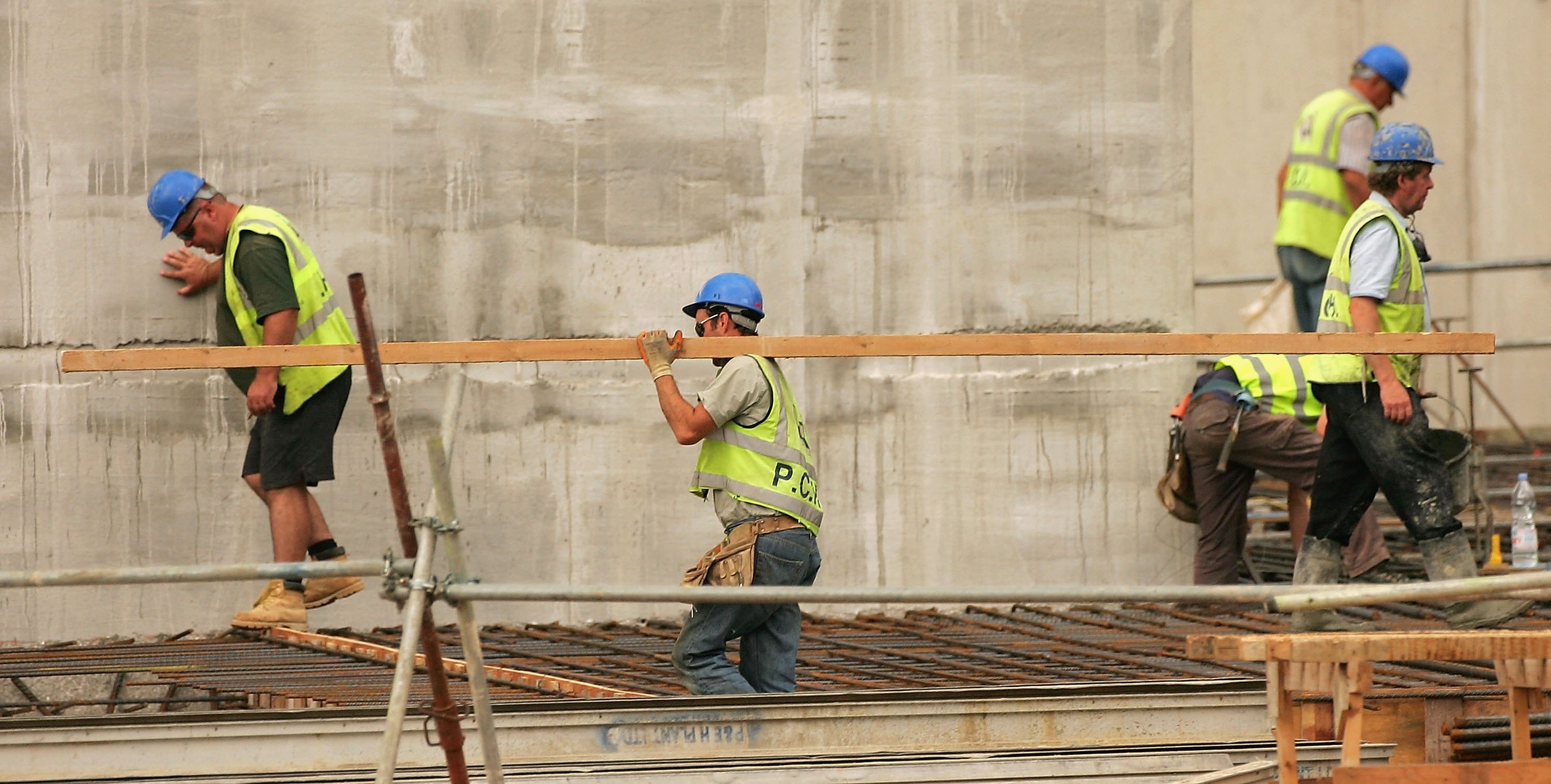 Economia SUA a pierdut neașteptat 92.000 de locuri de muncă în februarie. Aproape toate sectoarele au avut de suferit