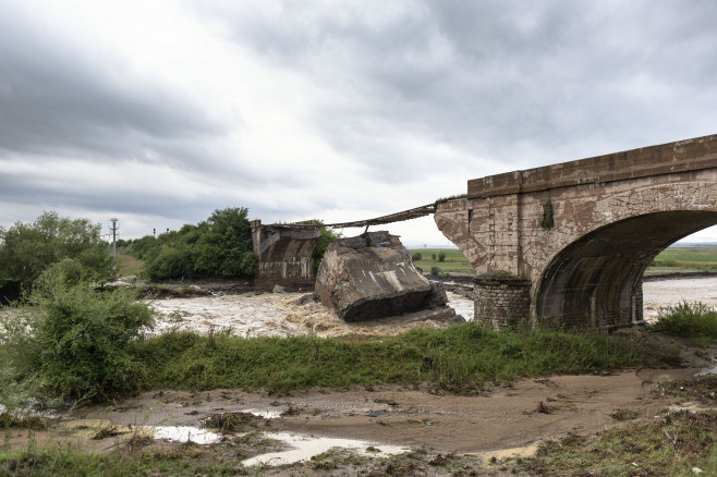 180629_INUNDATII_BUDILA_POD_CALE_FERATA_002_INQUAM_Photos_Liviu_Florin_Albei