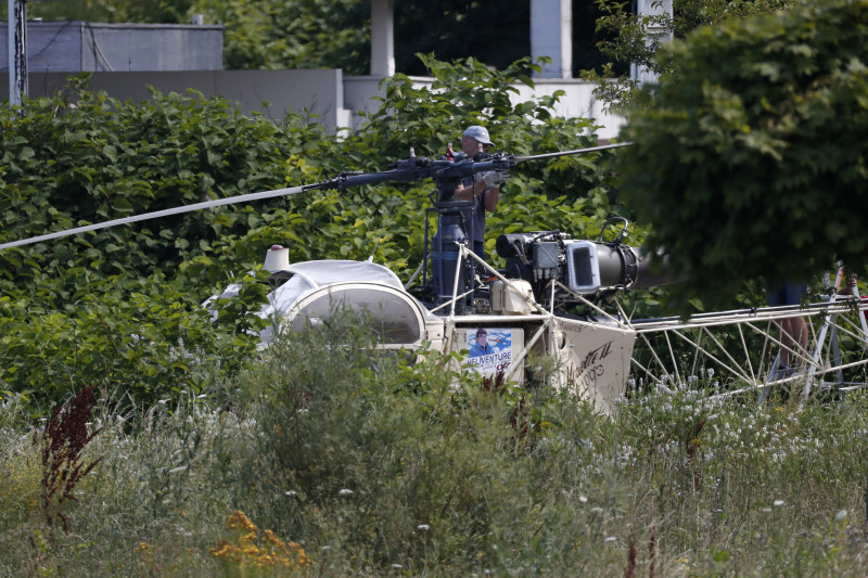 French prisoner escapes with helicopter