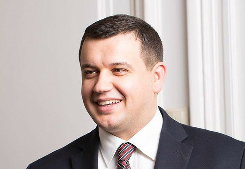 Tomac: Iohannis trebuia sa fie mai activ inainte de a constata ca a epuizat caile de atac faţa de PSD