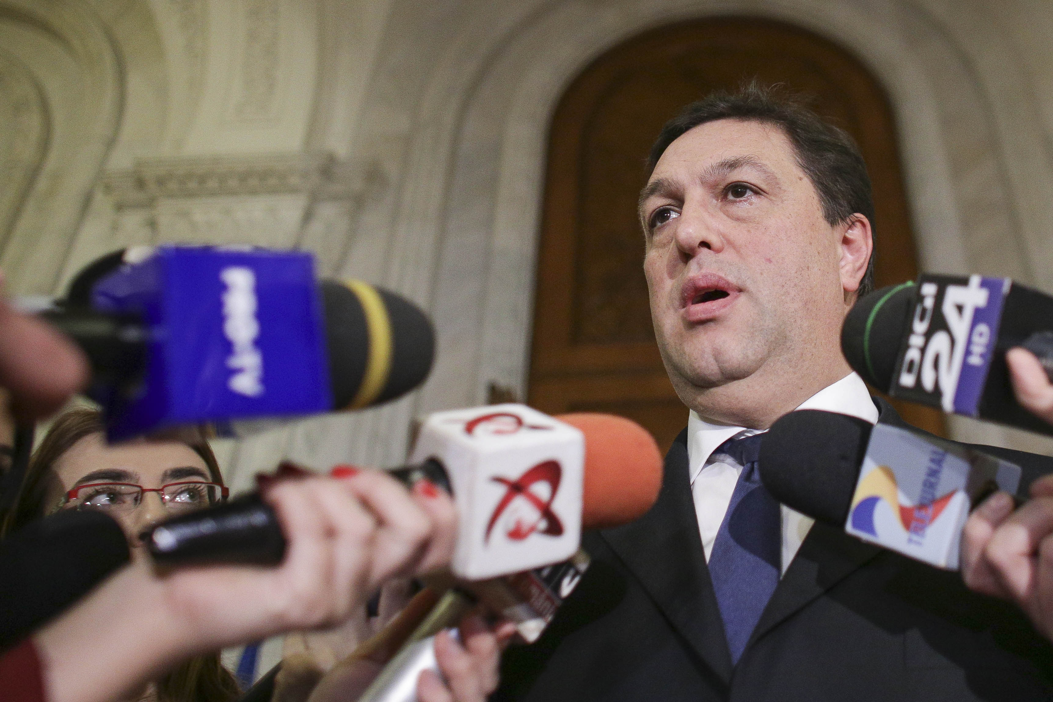 Şerban Nicolae: Iohannis abunda in declaraţii stupide. Daca aş face un bilanţ, e nula şi Preşedinţia