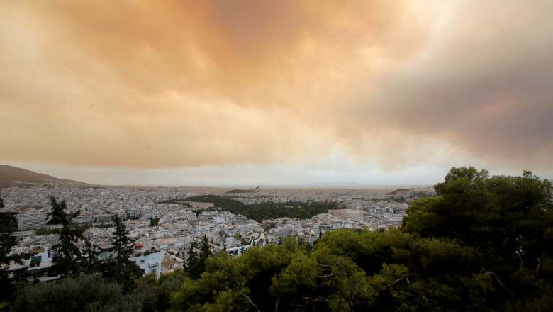 Fire in Geraneia Mountains approaching village in Kineta