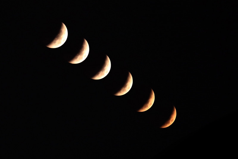 Total Lunar Eclipse Over South Korea