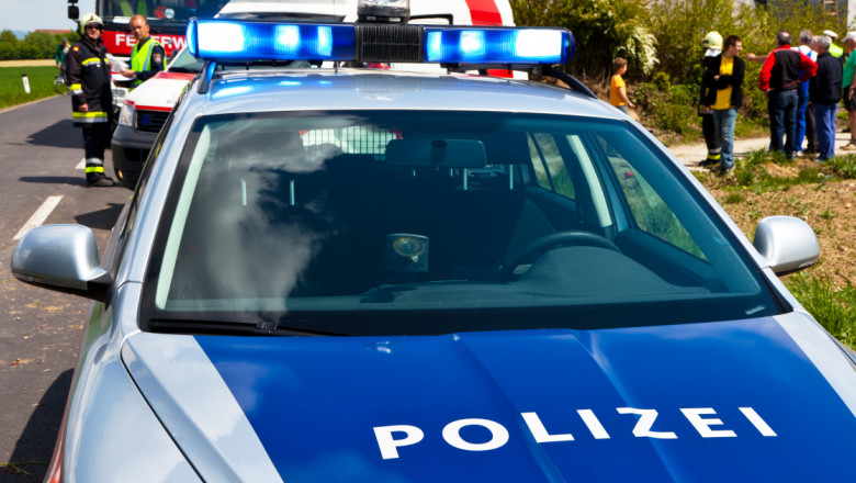politia austria accident shutterstock