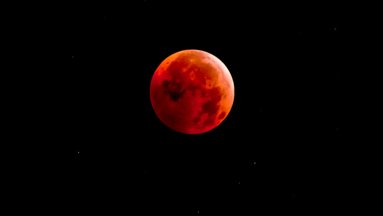 eclipsa de luna_shutterstock_166892216
