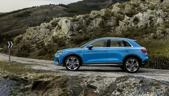 Audi Q3 lateral