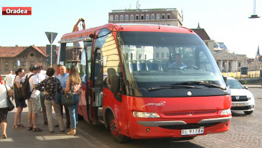 autobuz turistic