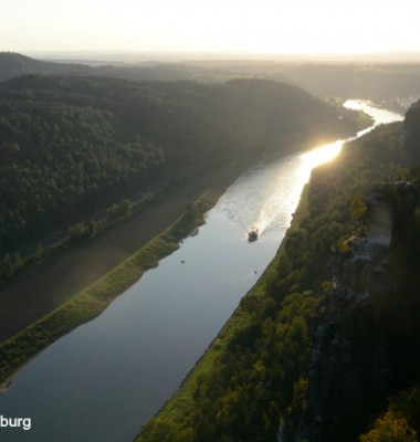 09-DieElbe-Saechsische-Schweiz-von-der-Bastei-cSchieke.jpg