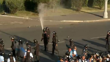 jandarm gaze lacrimogene