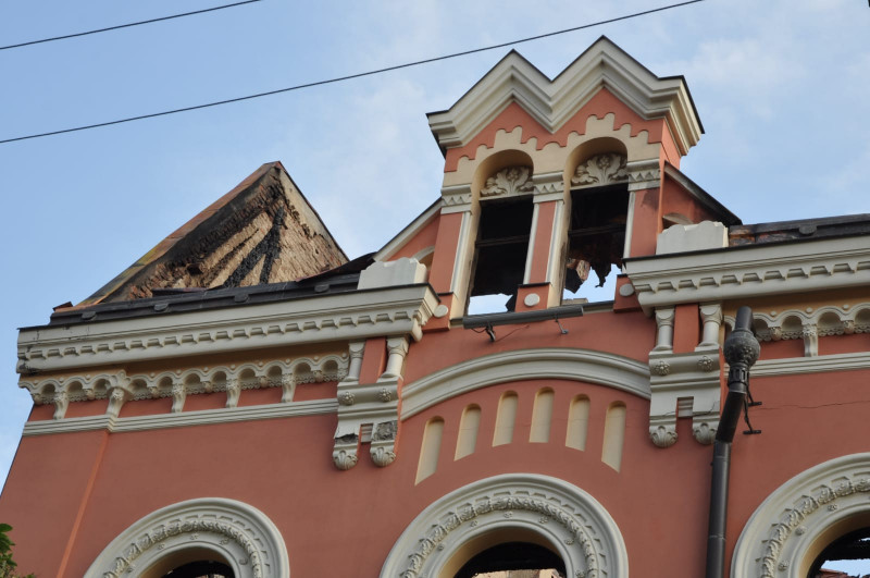 a doua zi dupa incendiu Episcopia Greco Catolica Oradea (1)