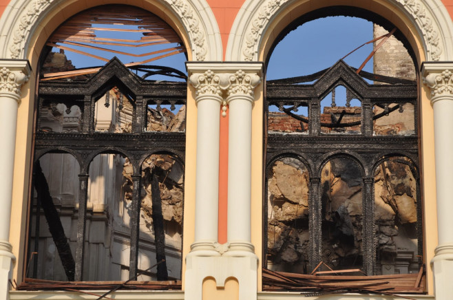 a doua zi dupa incendiu Episcopia Greco Catolica Oradea (5)