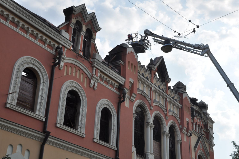 a doua zi dupa incendiu Episcopia Greco Catolica Oradea (18)