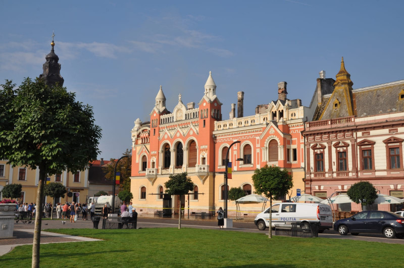 a doua zi dupa incendiu Episcopia Greco Catolica Oradea (13)