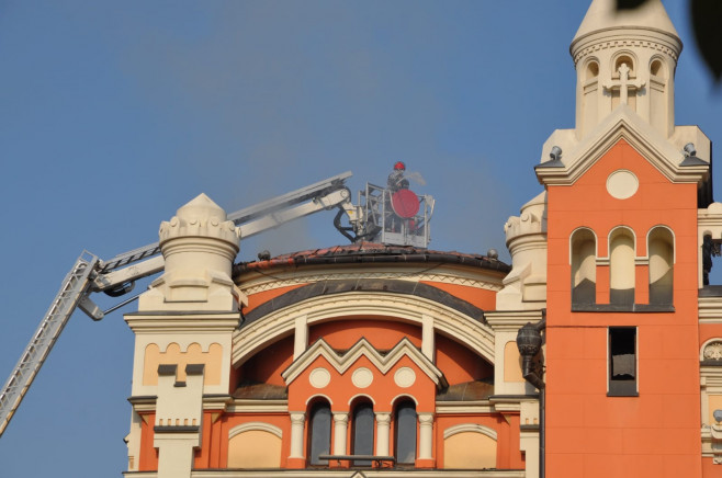 a doua zi dupa incendiu Episcopia Greco Catolica Oradea (15)