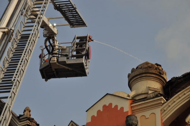 a doua zi dupa incendiu Episcopia Greco Catolica Oradea (16)