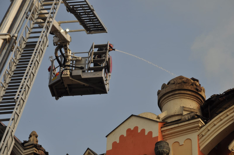 a doua zi dupa incendiu Episcopia Greco Catolica Oradea (16)