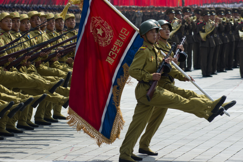 militari parada coreea de nord phenian shutterstock_148621262