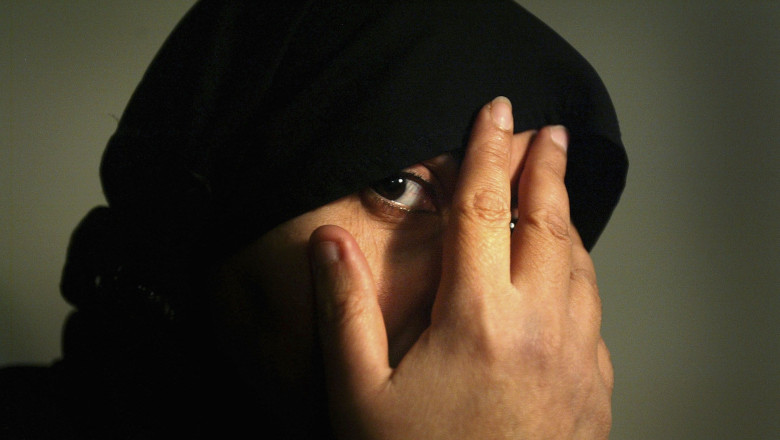 Iraqi Women Under Pressure To Wear The Hijab Headscarf