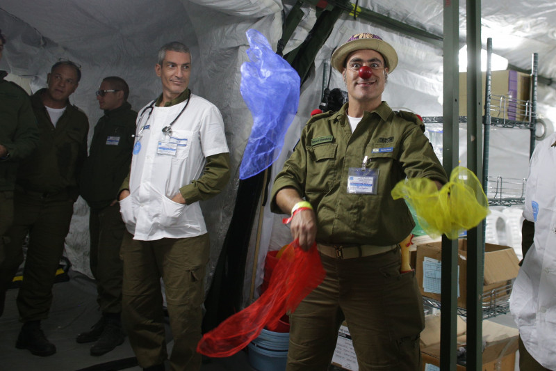 militar israelian clown inquam ganea