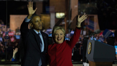 Barack Obama și Hillary Clinton la un eveniment public