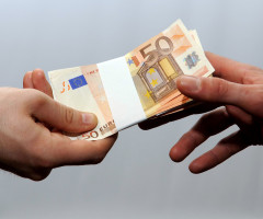 Metoda prin care trei romi din România au deturnat 1,7 milioane de euro de la statul francez