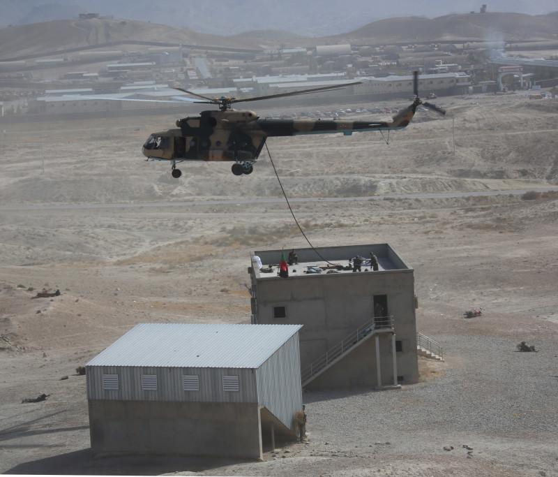 elicopter militar afganistan