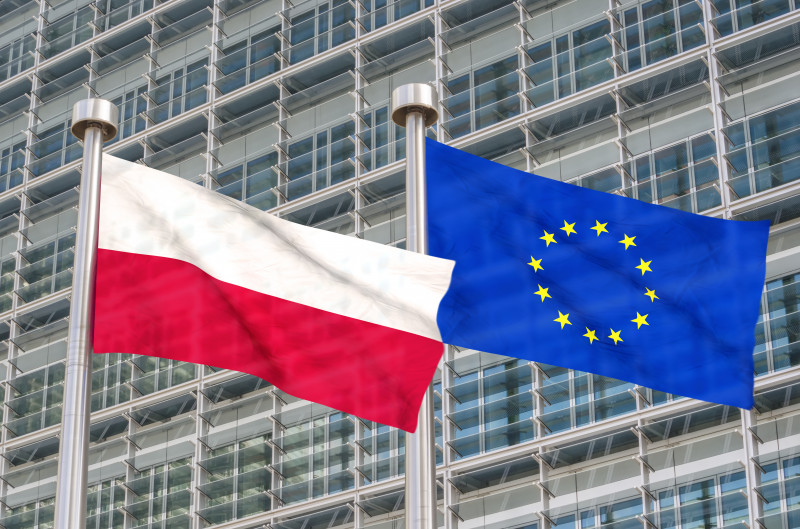 steag steaguri drapel polonia uniunea europeana shutterstock_707575321