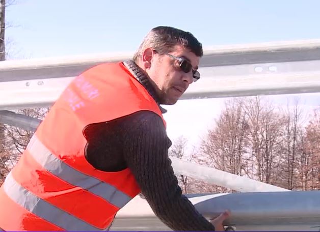 Furt in timp record pe Transalpina. 12 ore au rezistat placutele reflectorizante