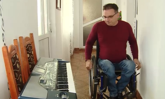 Ce i-a spus un inspector ANAF barbatului cu dizabilitati care dorea sa castige legal bani din muzica