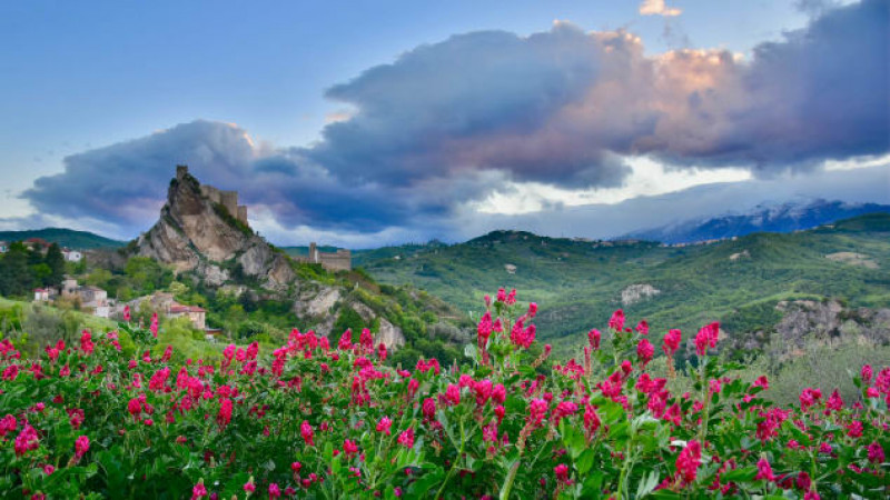 roccascalegna-castle-italy-8