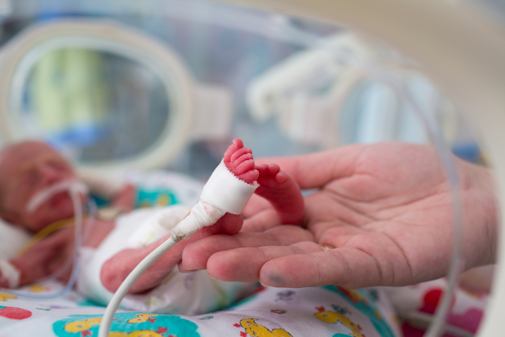 Premiera la Slatina. Medicii lupta pentru viata unui bebelus de nici un kilogram