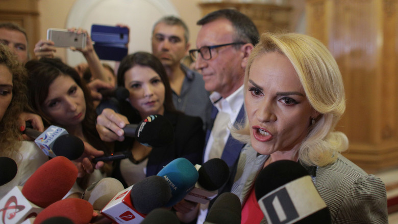 Gabriela Firea discuta suparata cu jurnalistii