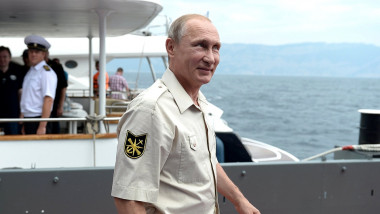 Vladimir Putin, cu marea in spate
