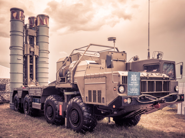 Criză în NATO: Primele rachete ruseşti S-400 au ajuns în Turcia