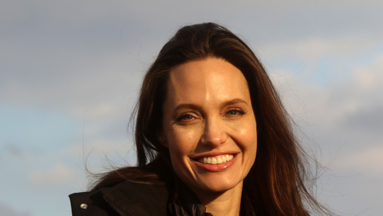 JOR: Angelina Jolie Visits Zaatari Refugees Camp