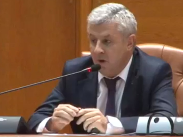Haos în Parlament. USR: Lui Iordache îi e frică să se ridice de pe scaun. PSD a pierdut majoritatea