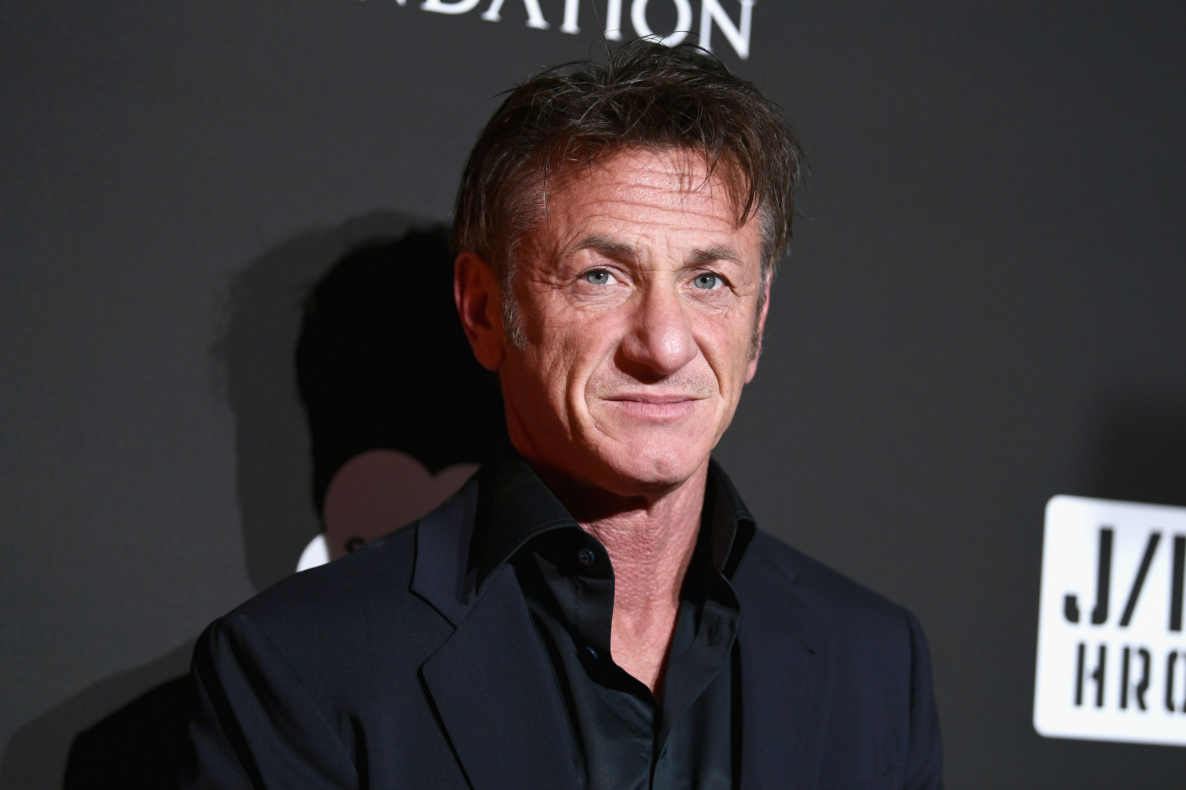 Actorul Sean Penn îl compară pe Donald Trump cu un criminal. „Trebuie să ne aşteptăm la cele mai rele scenarii”