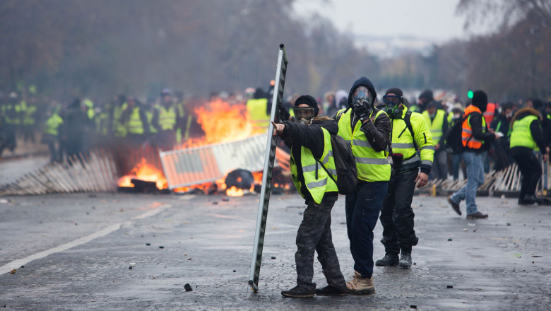 proteste vestele galbene paris violente franta