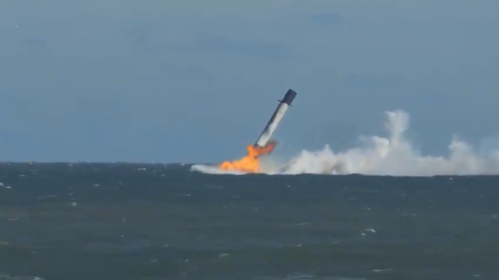 O rachetă Falcon 9 a SpaceX a distrus un lot de sateliţi Starlink. Toate rachetele au fost apoi consemnate la sol